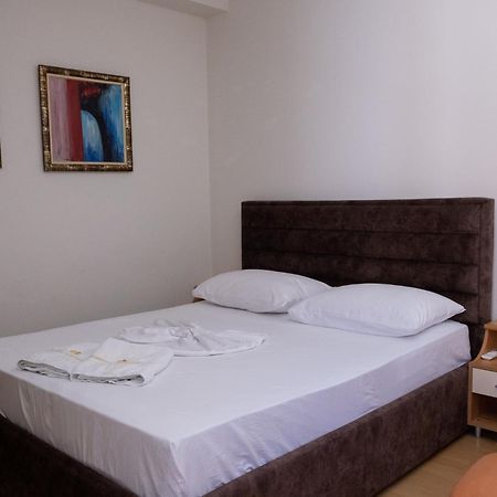 Albjona Guesthouse Tirana Exterior photo