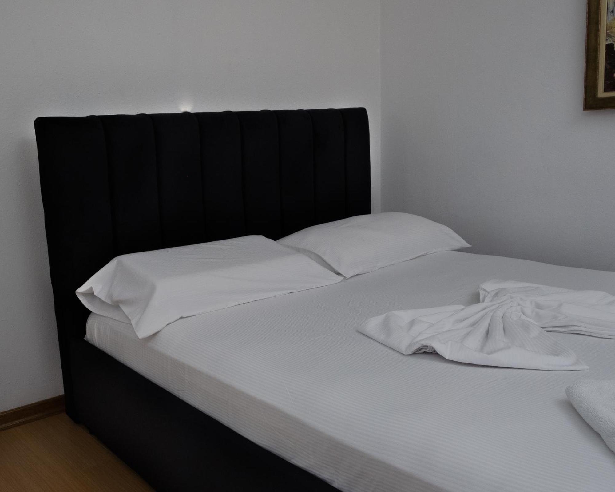 Albjona Guesthouse Tirana Exterior photo